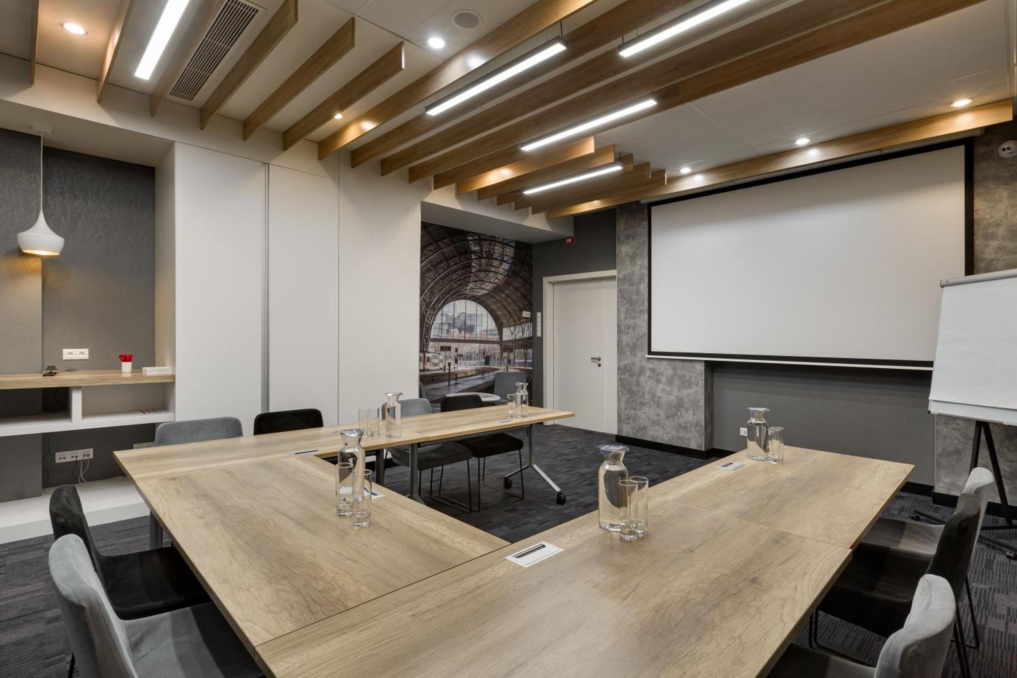 Hotel Ibis Kyiv Railway Station Zewnętrze zdjęcie