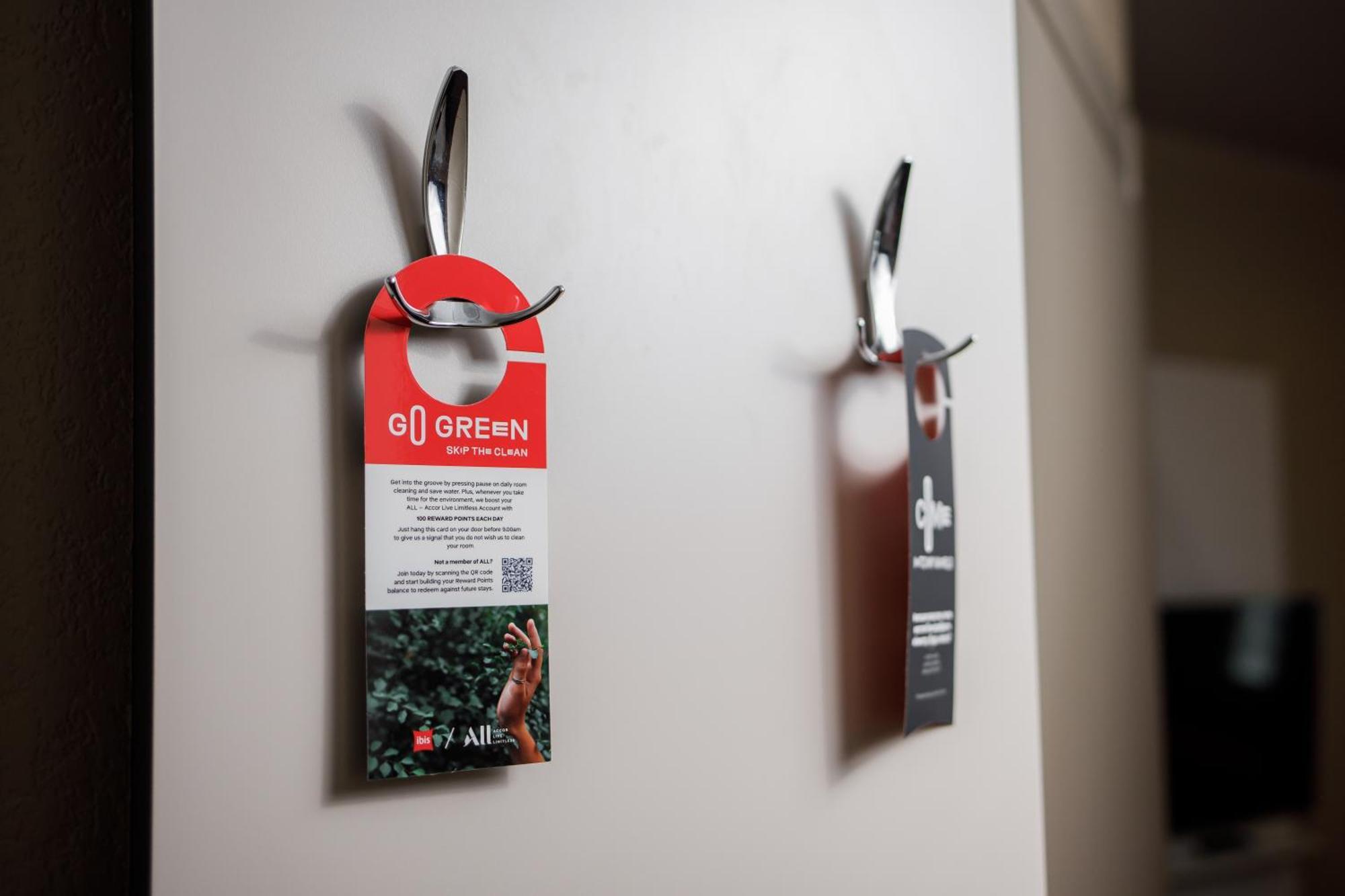 Hotel Ibis Kyiv Railway Station Zewnętrze zdjęcie