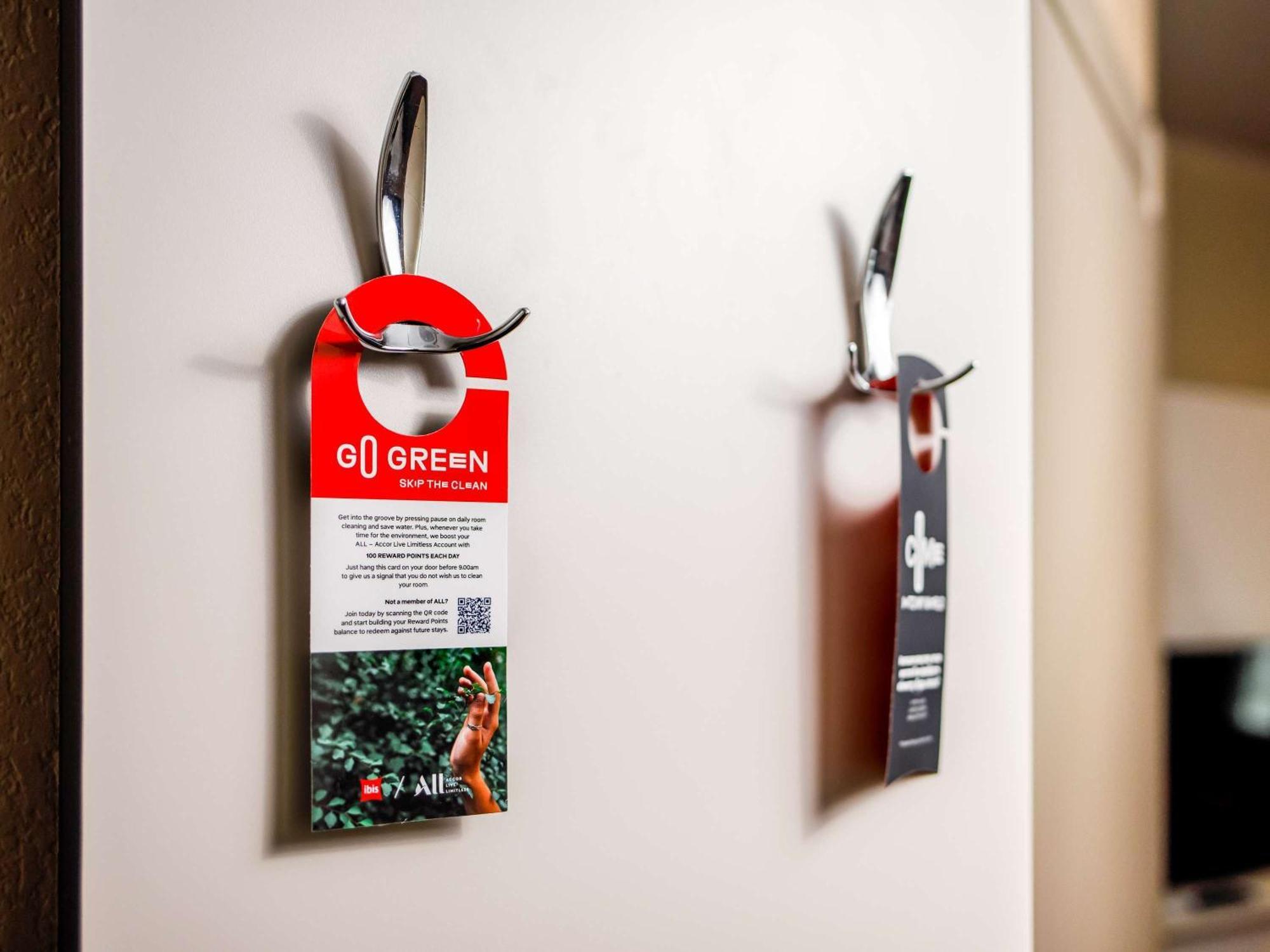 Hotel Ibis Kyiv Railway Station Zewnętrze zdjęcie